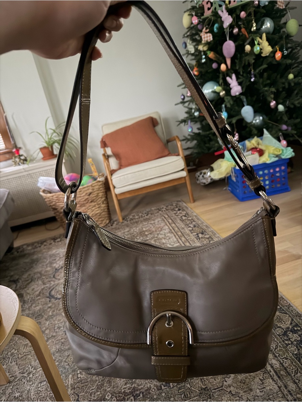 Coach Olive and Tan Leather Shoulder Bag - Picture 11 of 12
